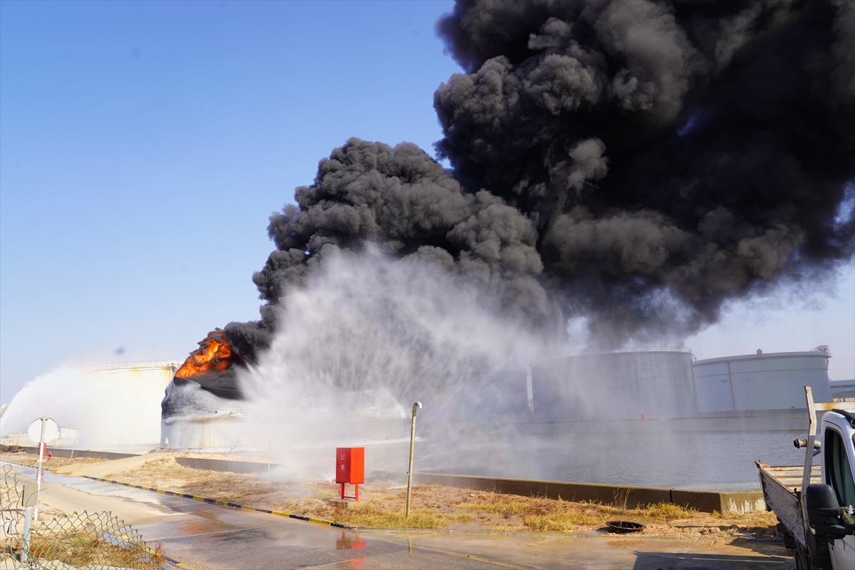 Libya: Zaviye petrol tesisleri kırmızı çizgi, saldırı sürüyor