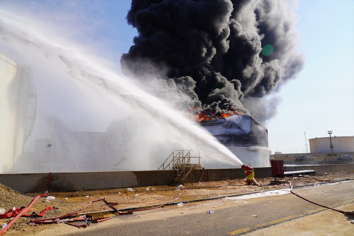 Libya: Zaviye petrol tesisleri kırmızı çizgi, saldırı sürüyor