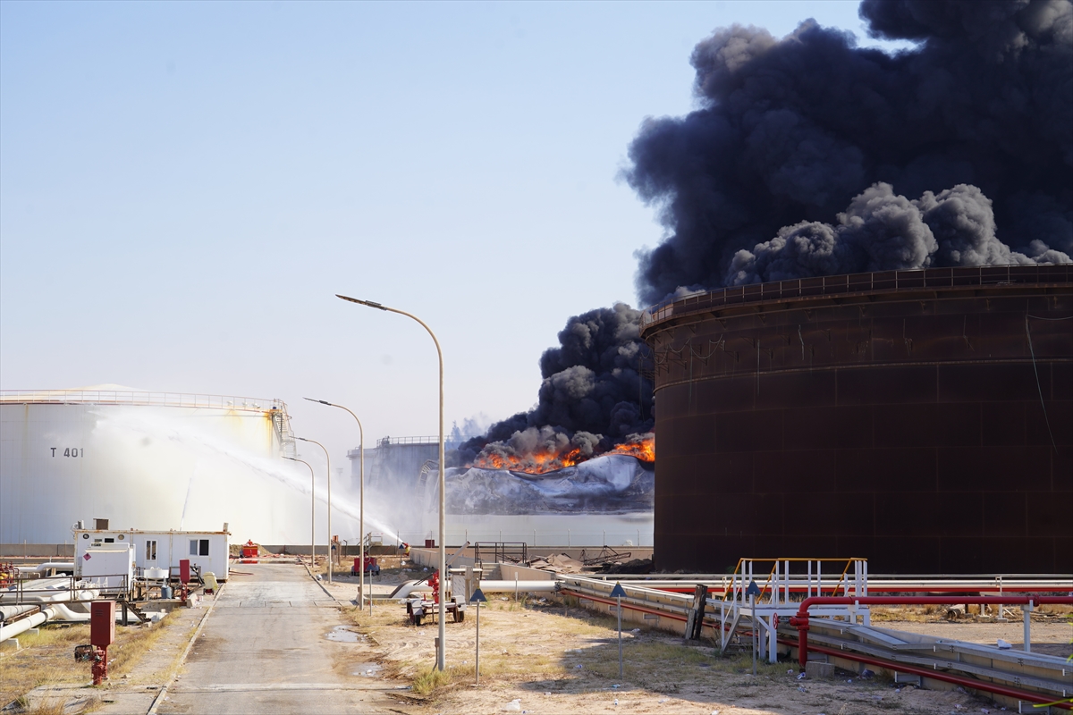 Libya: Zaviye petrol tesisleri kırmızı çizgi, saldırı sürüyor