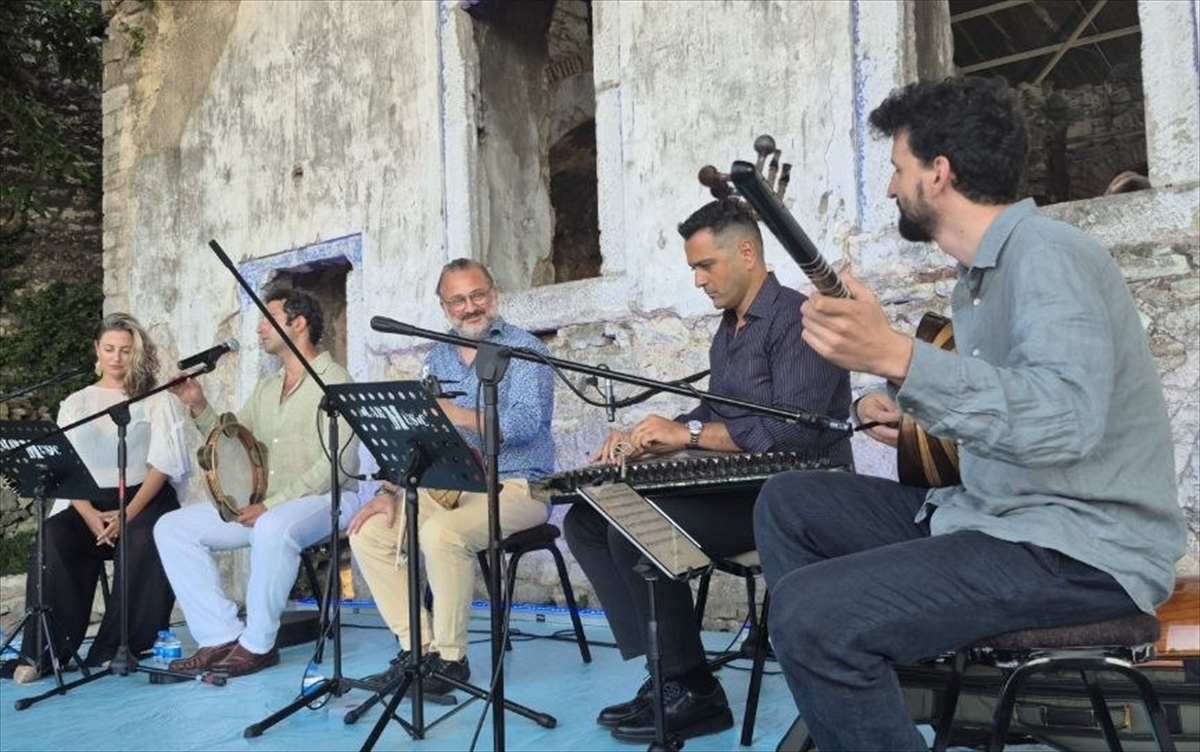 Derya Türkan Ensemble: Vlahsaray'da 'Hafızadan Notaya' konseri