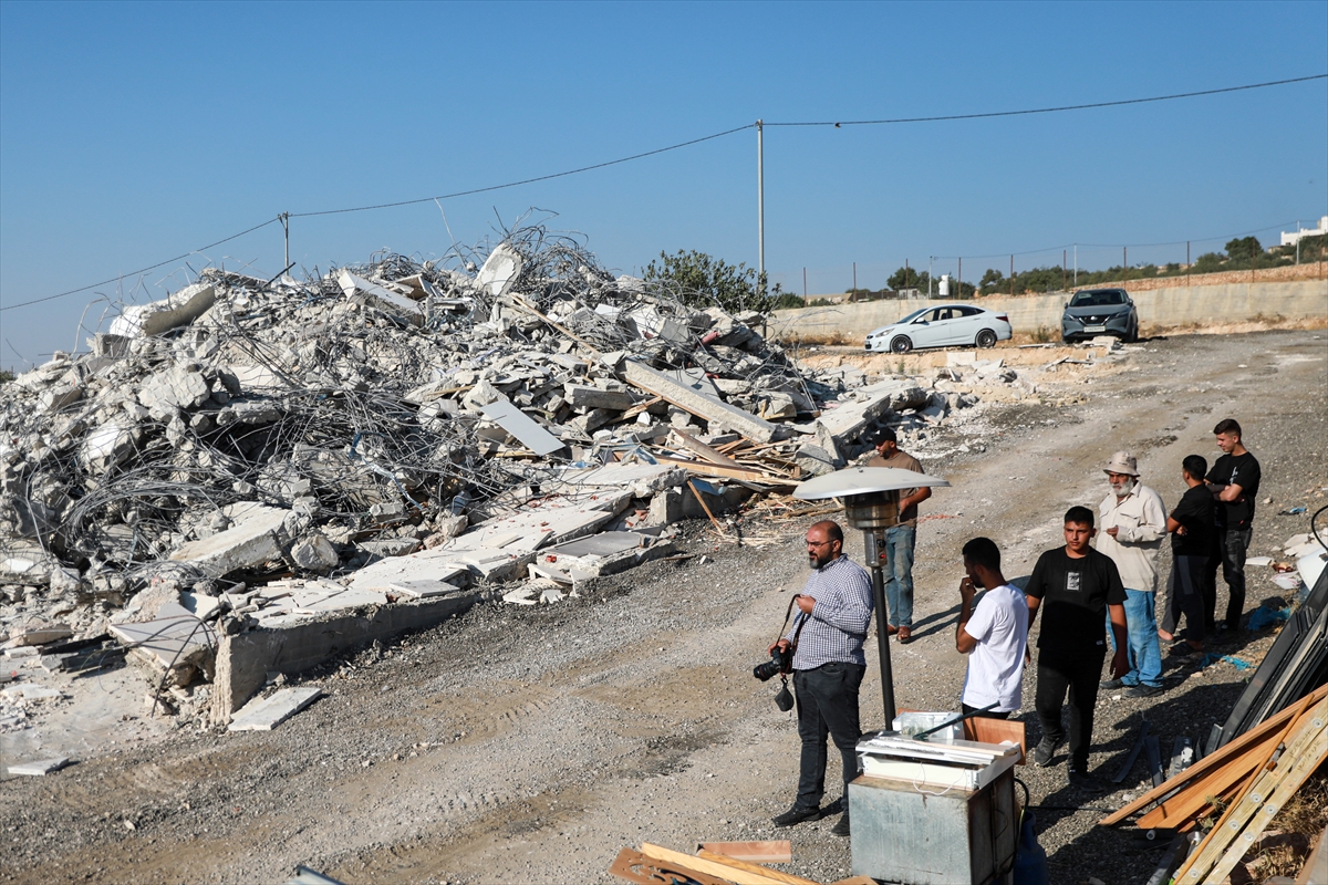 İsrail ordusu Beytüllahim'de Filistinlilere ait üç katlı binayı yıktı
