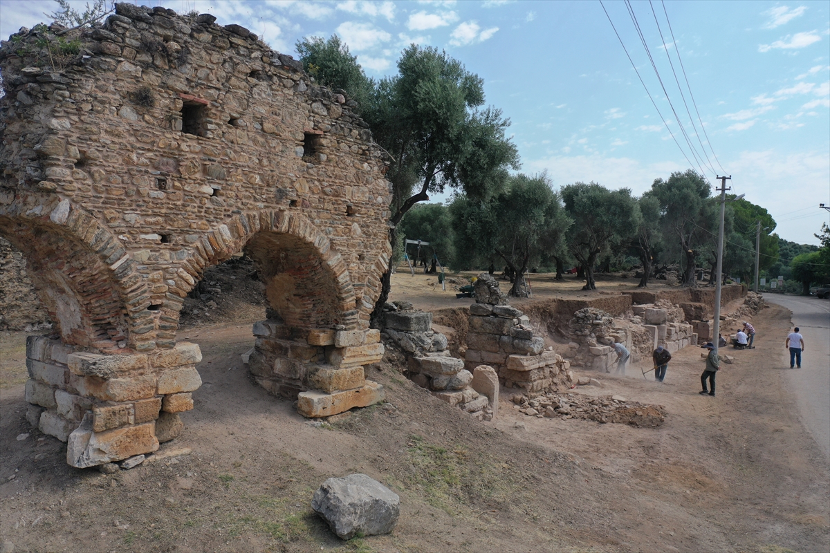 Nysa'da "kente girmeden önce temizlenilen hamam" gün yüzüne çıkıyor