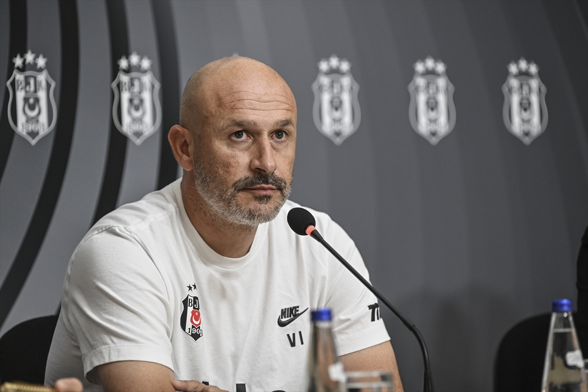 Beşiktaş Teknik Direktörü Italiano: Hradec Kralove maçı çok önemli