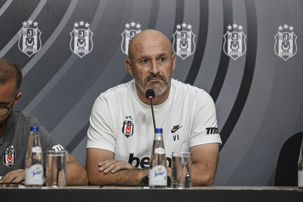 Beşiktaş Teknik Direktörü Italiano: Hradec Kralove maçı çok önemli