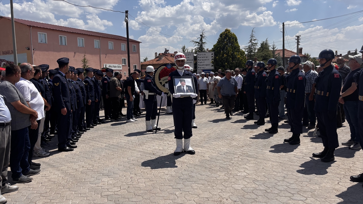 Kütahya'da traktör kazasında ölen Kıbrıs Gazisi defnedildi