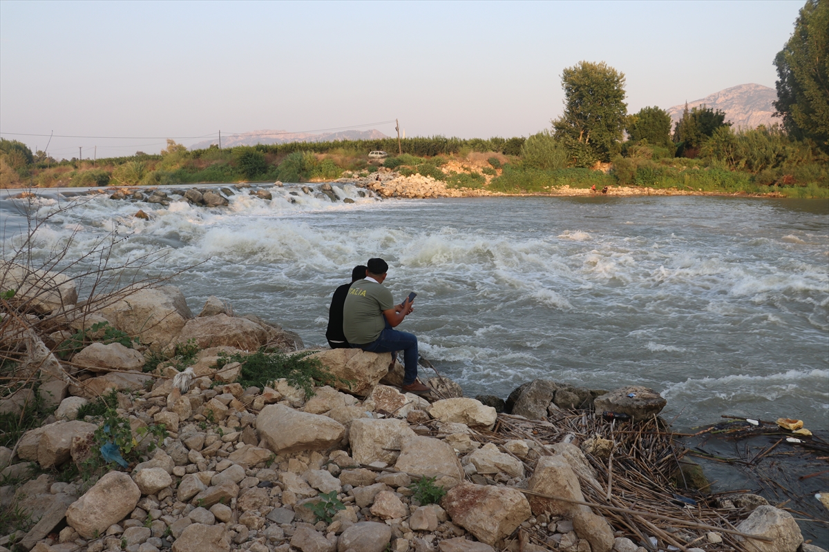 Adana Ceyhan Nehri'nde kaybolan 2 çocuğu arama sürüyor