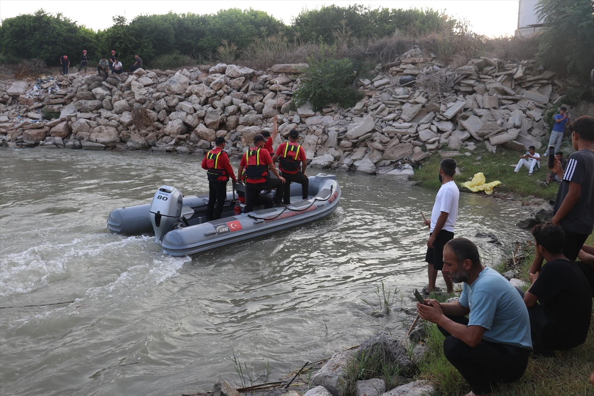 Adana Ceyhan Nehri'nde kaybolan 2 çocuğu arama sürüyor