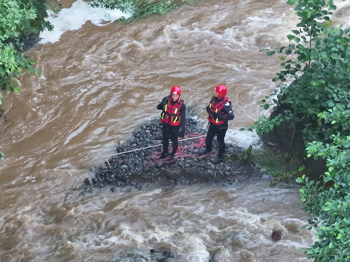 Giresun'da Dere Faciası: İki Kişi Ölü Bulundu, Anne Aranıyor