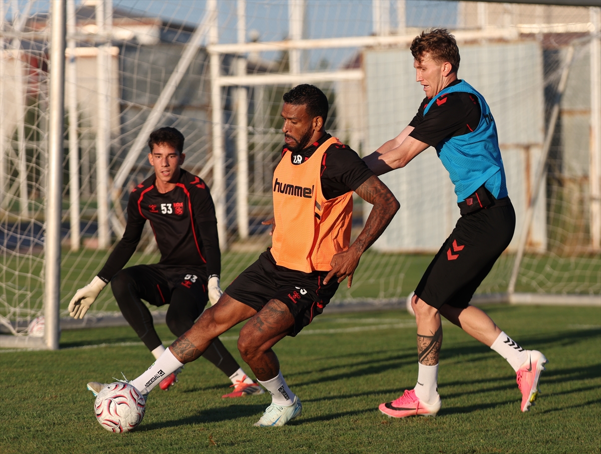 Ekenler Beton Sivasspor: Kayserispor maçı hazırlıkları sürüyor