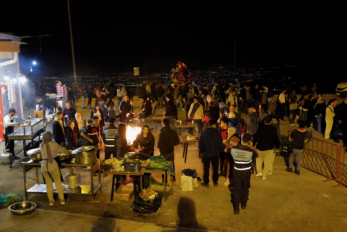 Erciyes'te Perseid meteor yağmuru: Gökyüzü tutkunları izledi