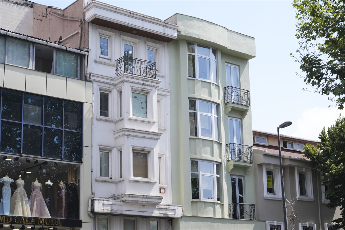 Fatih'te tarihi caddelerin çehresi cephe rehabilitasyonuyla yenileniyor