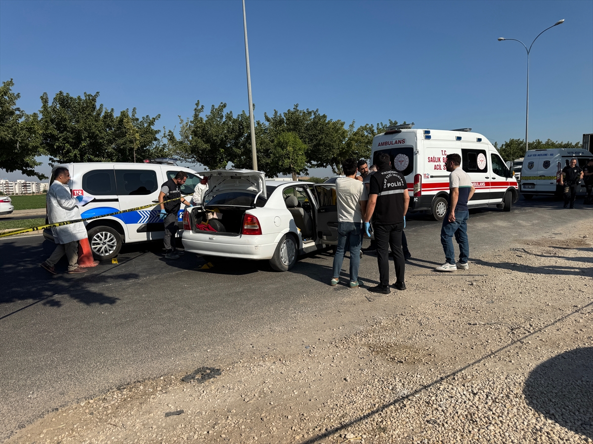 Şanlıurfa'da otomobile silahlı saldırıda 1 kişi öldü, 1 kişi yaralandı