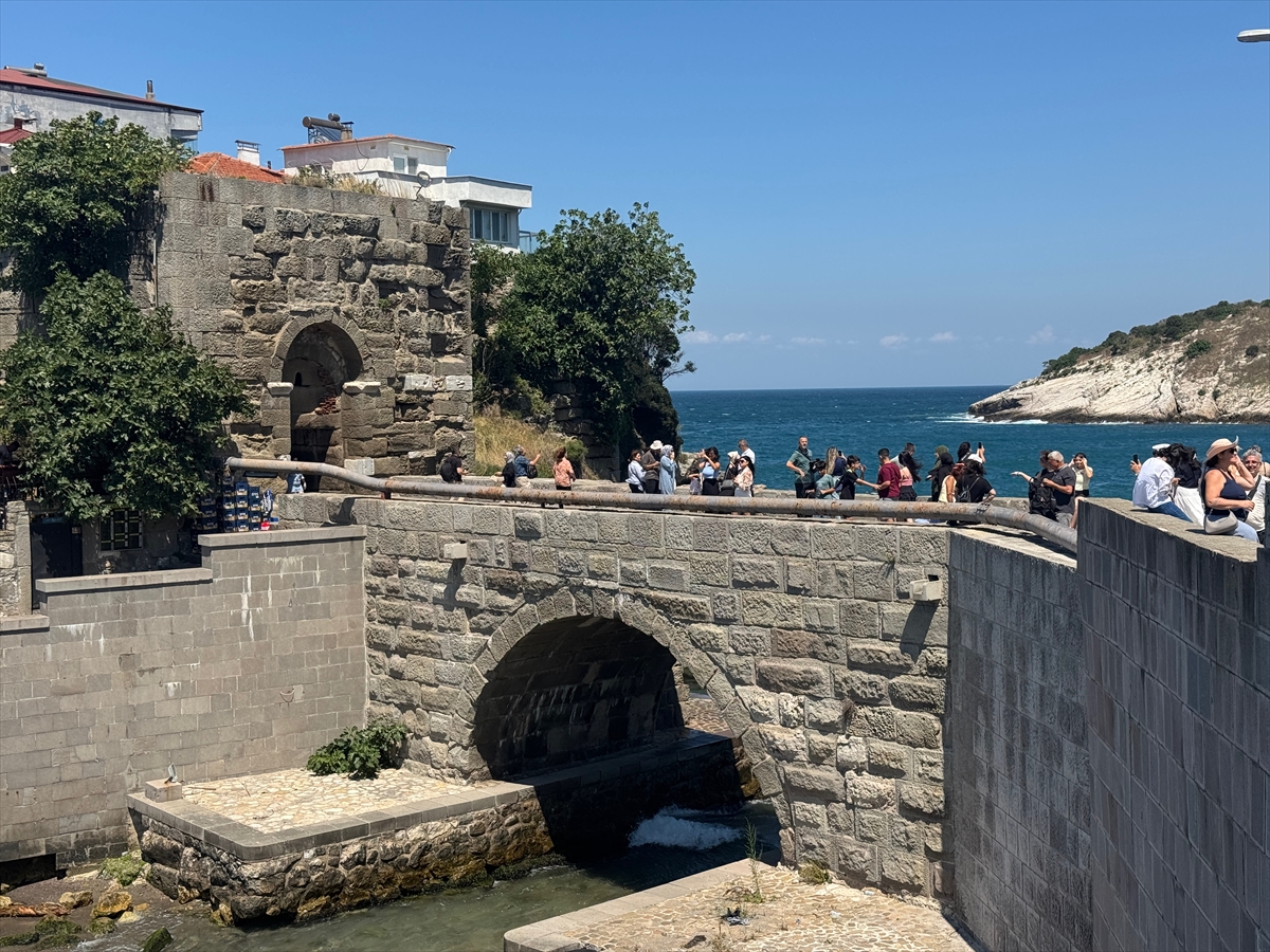 Amasra Plajları Yoğunluk Oluşturdu: Tatilciler Akın Etti