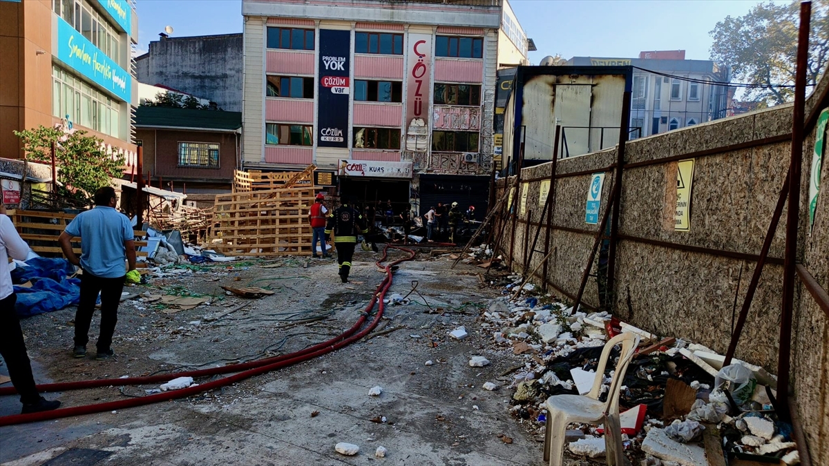 Gebze Yangını: Konteynerden İş Yerlerine Sıçrayan Alevler