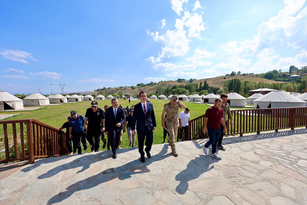 Vali Karakaya: Ahlat'ta Malazgirt Zaferi hazırlıkları sürüyor