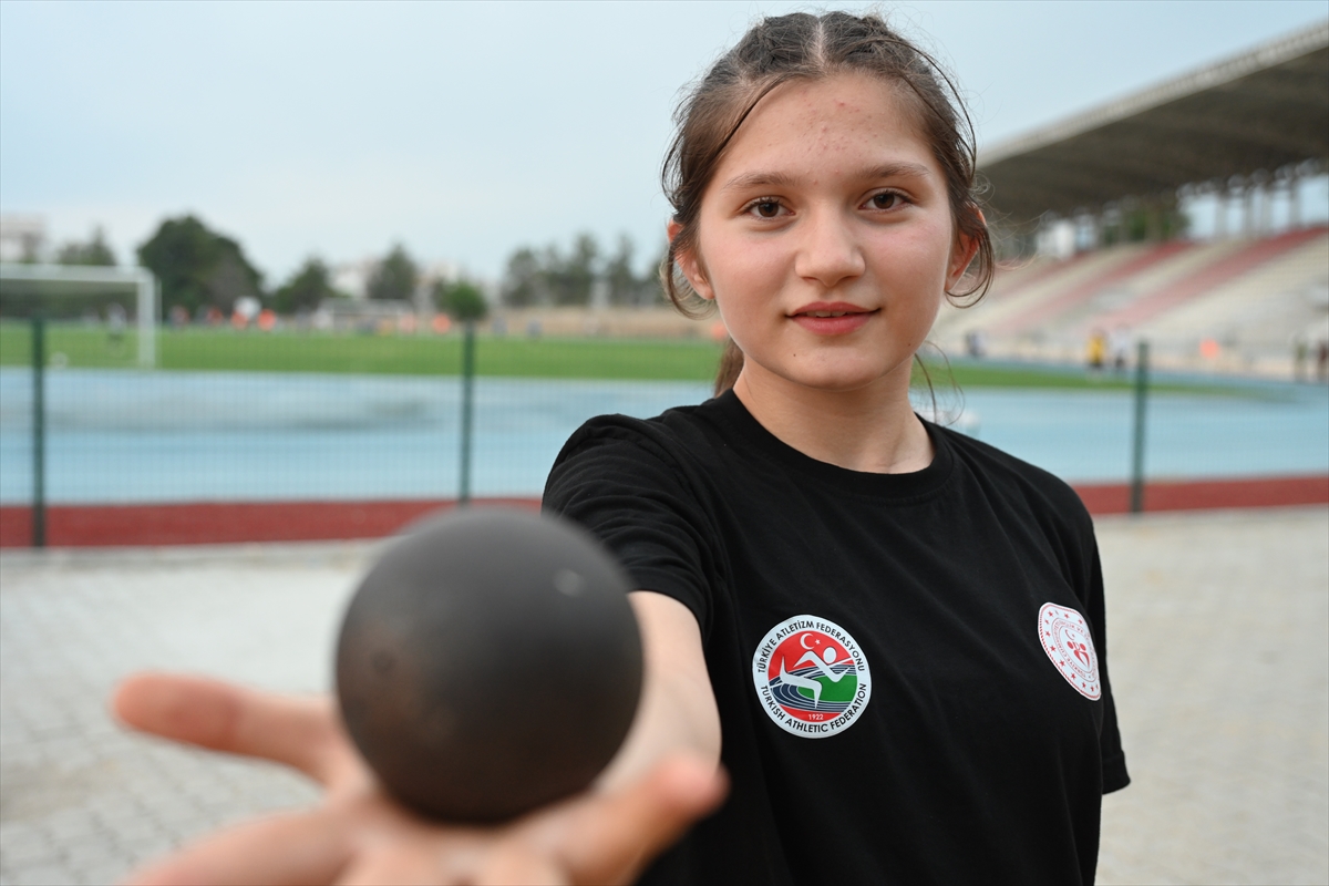 Elfinay Kama: Teneffüste keşfedildi, iki kez Türkiye şampiyonu