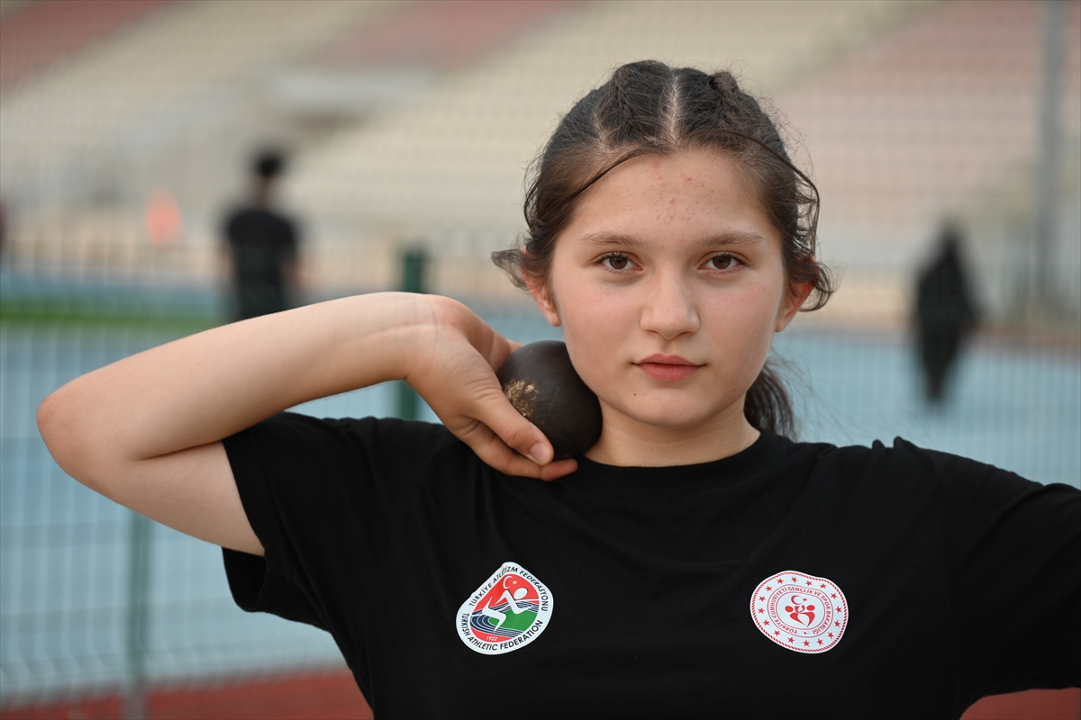 Elfinay Kama: Teneffüste keşfedildi, iki kez Türkiye şampiyonu