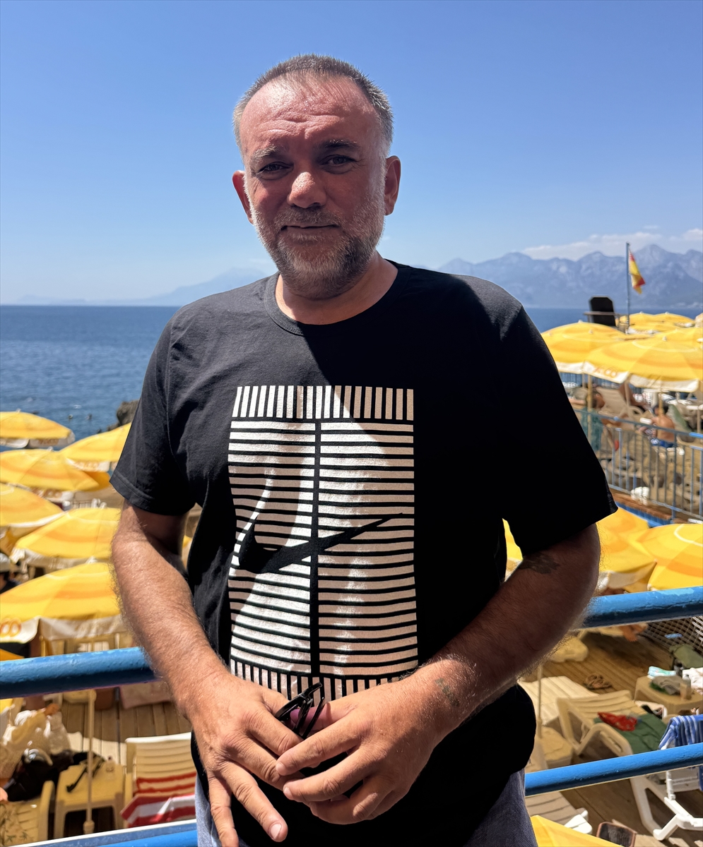 Antalya Falez Plajları: Mavi Bayraklı Koylar Akdeniz'le Buluşuyor