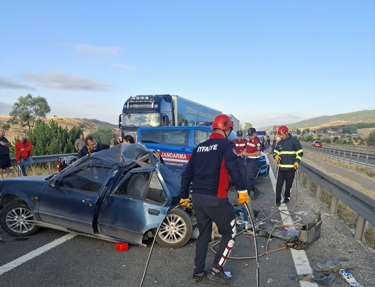 Bolu'da feci kaza: Anne ve 7 yaşındaki oğlu yaşamını yitirdi