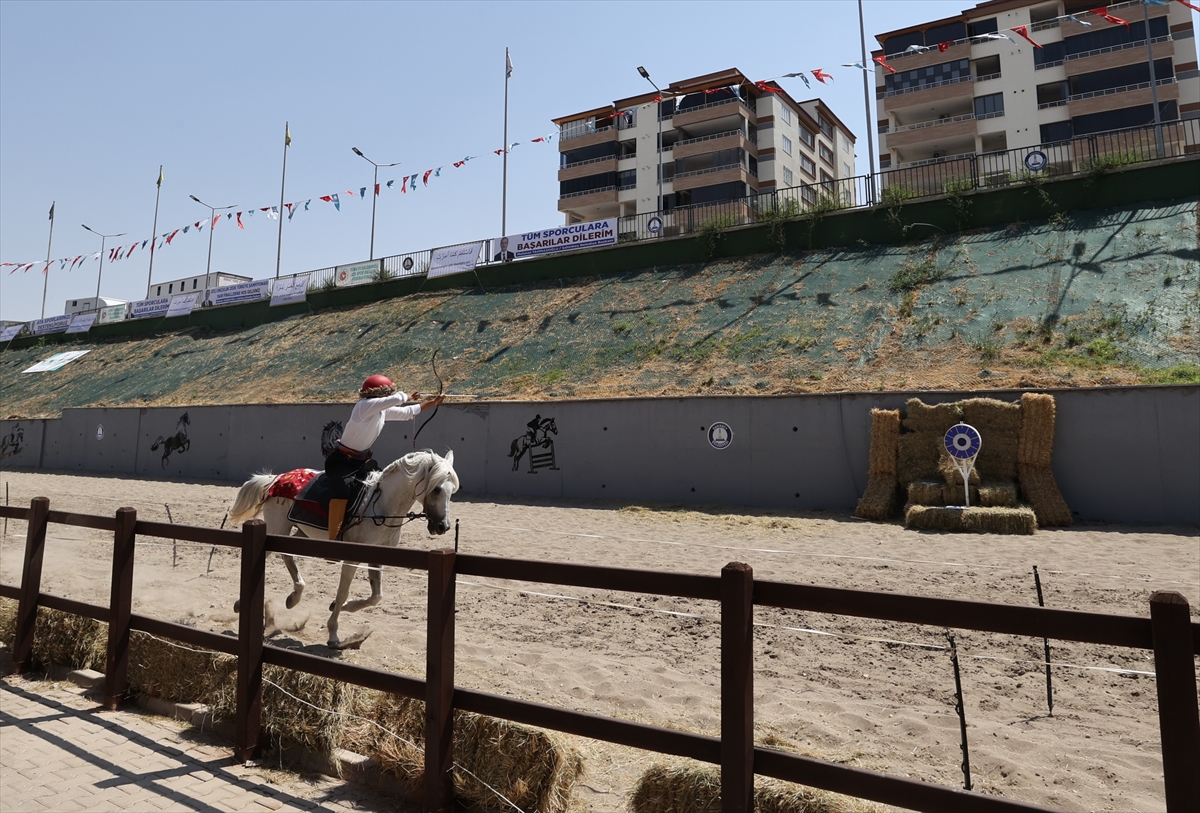 İbrahim Kurban: Atlı Okçuluk yarı finalleri Gaziantep'te başladı