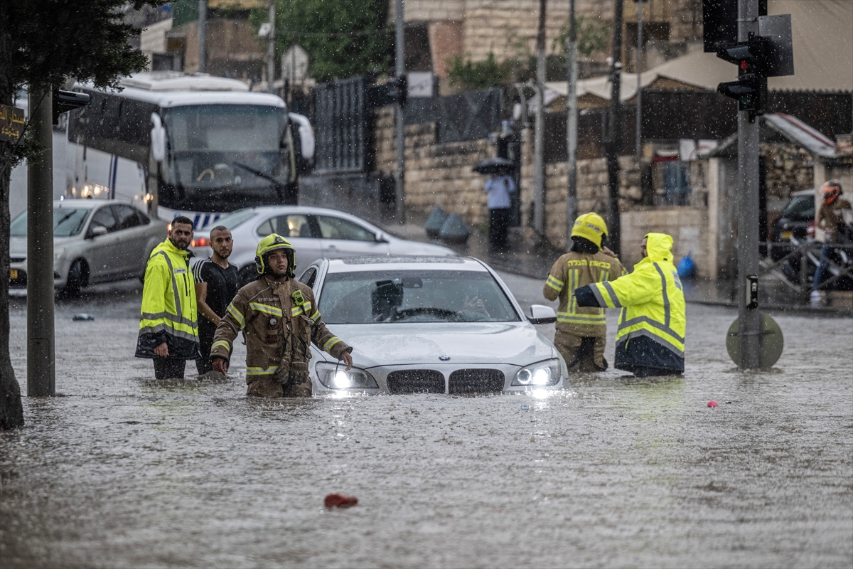 Meteoroloji Uzmanı Givati: Kudüs'teki sel 'tarihi bir olay'