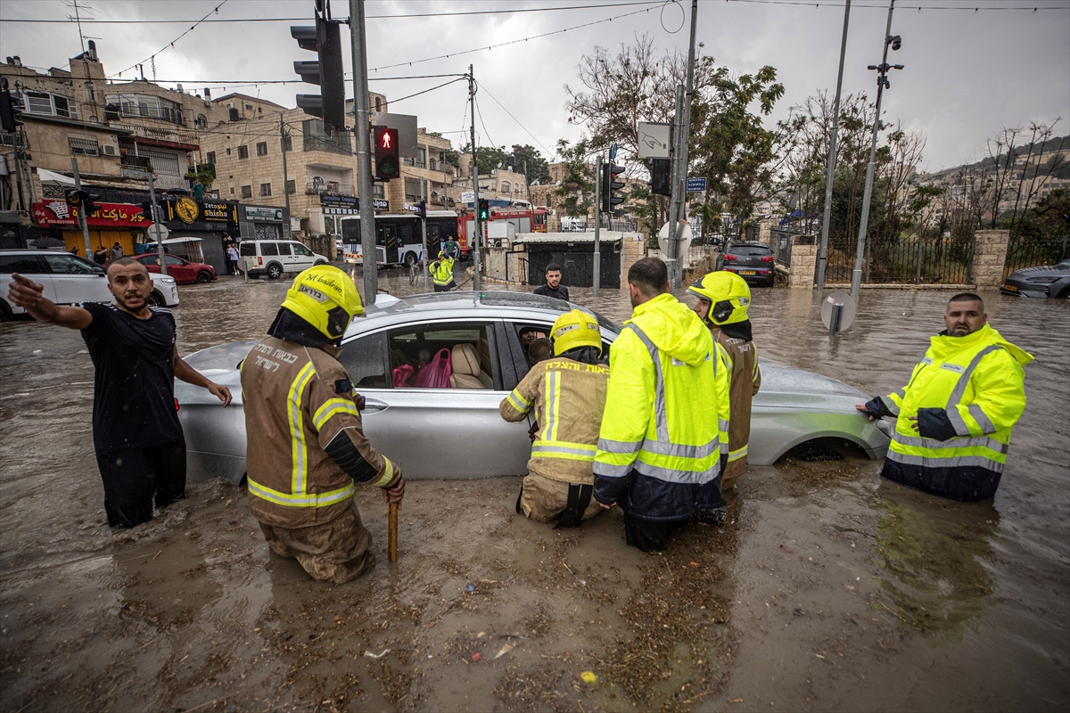 Meteoroloji Uzmanı Givati: Kudüs'teki sel 'tarihi bir olay'