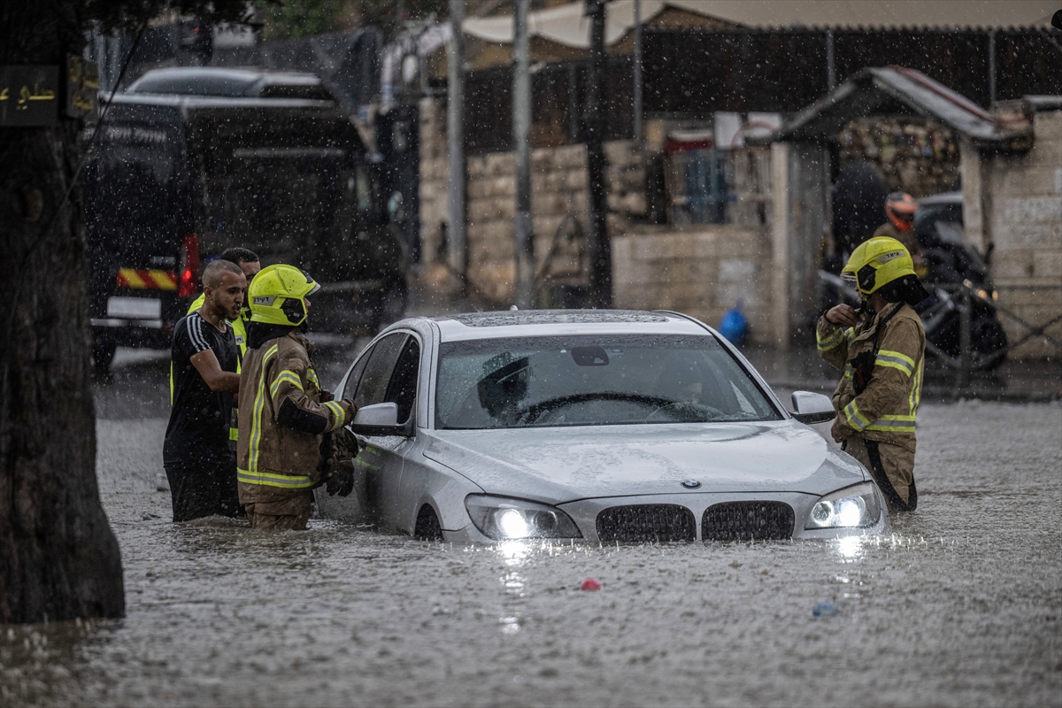 Meteoroloji Uzmanı Givati: Kudüs'teki sel 'tarihi bir olay'