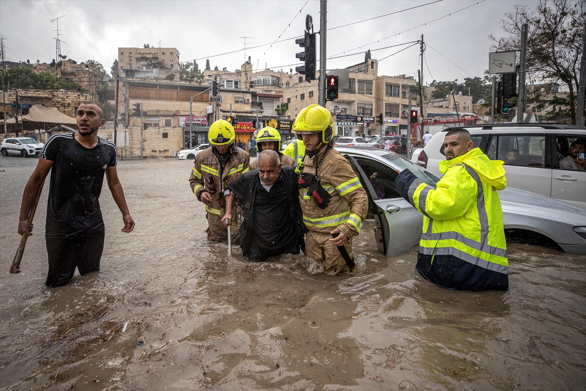 Meteoroloji Uzmanı Givati: Kudüs'teki sel 'tarihi bir olay'