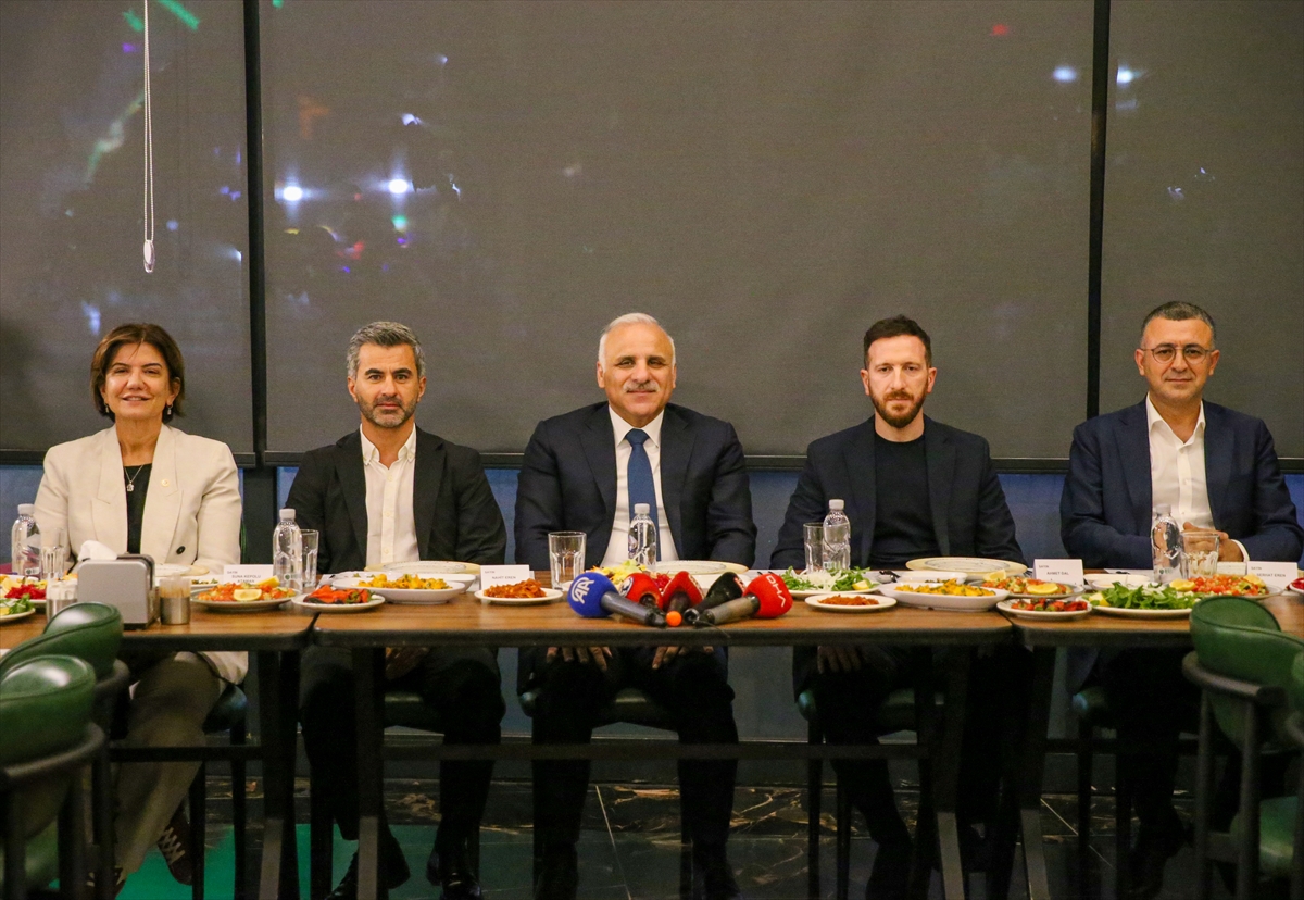 Vali Murat Zorluoğlu: Amedspor-Erzurumspor maçı barışa sahne olacak