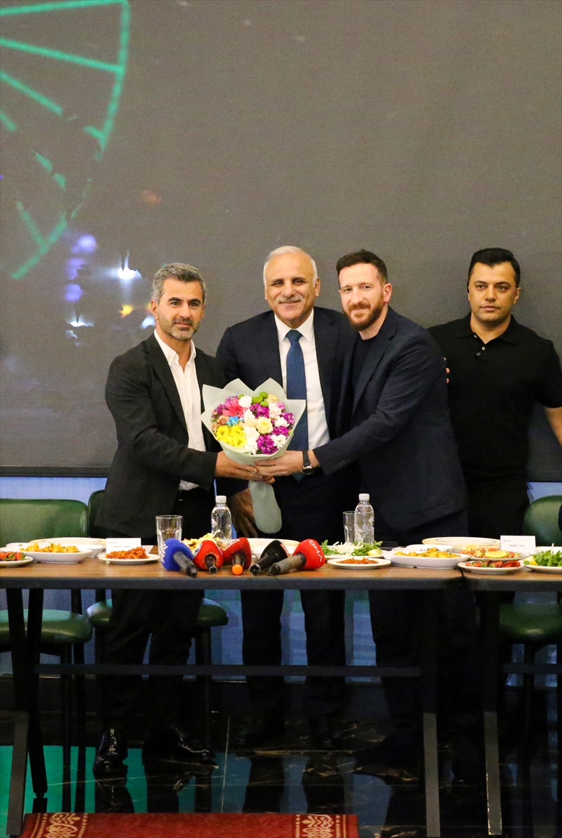 Vali Murat Zorluoğlu: Amedspor-Erzurumspor maçı barışa sahne olacak