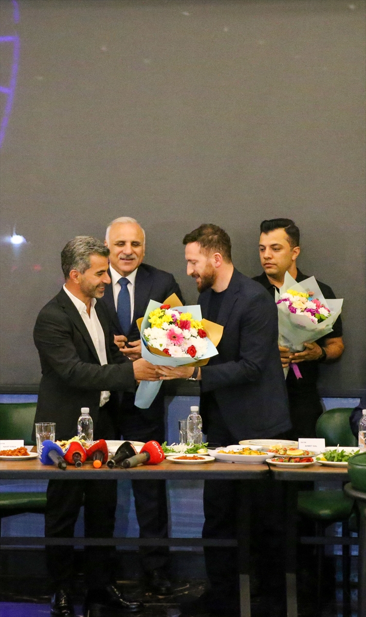 Vali Murat Zorluoğlu: Amedspor-Erzurumspor maçı barışa sahne olacak