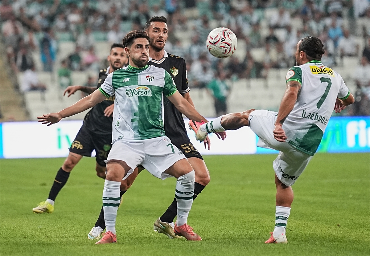 Trendyol 1. Lig: Bursaspor, Iğdır FK'yi 1-0 mağlup etti