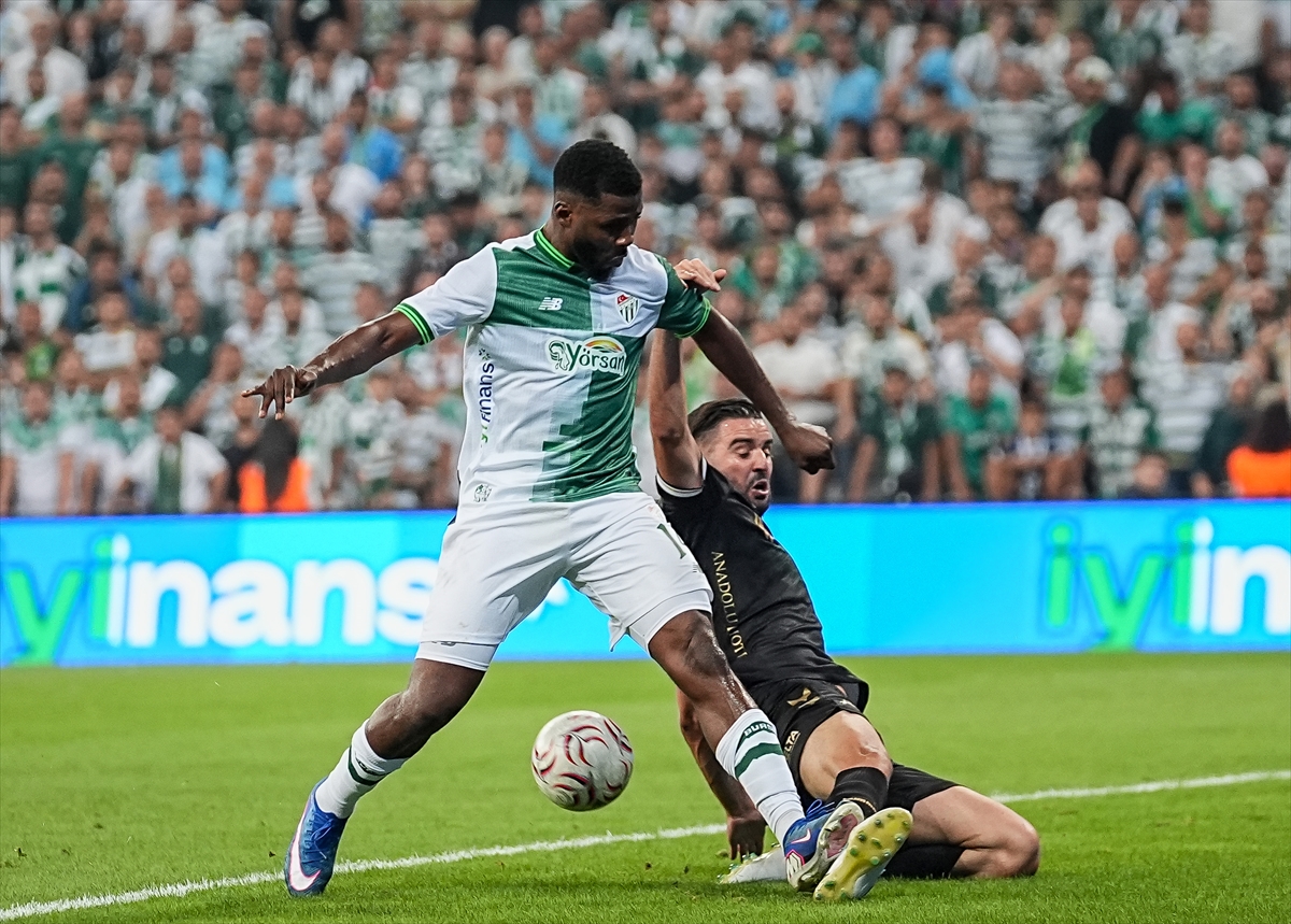 Trendyol 1. Lig: Bursaspor, Iğdır FK'yi 1-0 mağlup etti
