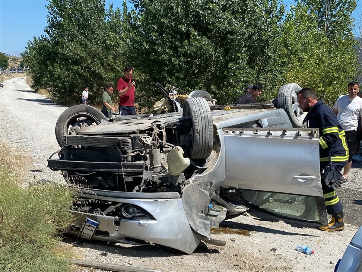 Kastamonu'da Devrilen Otomobilde 6 Kişi Yaralandı