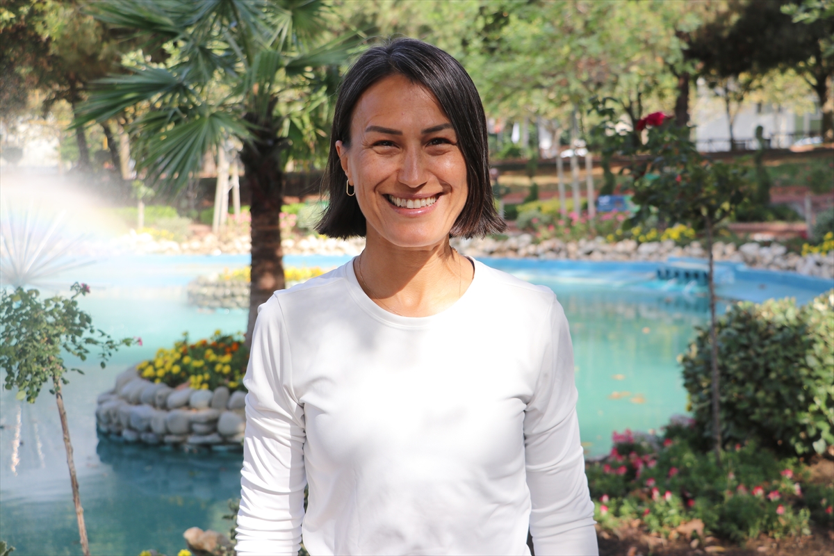 Ebru Toksöz: Tuz Gölü ultra maratonunda zirveyi hedefliyor