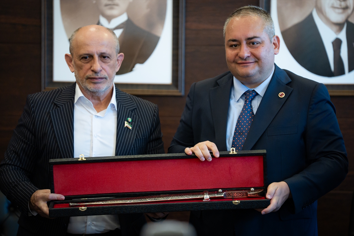 Keçiören Belediye Başkanı Özarslan: Çeçen şampiyonları kabul etti