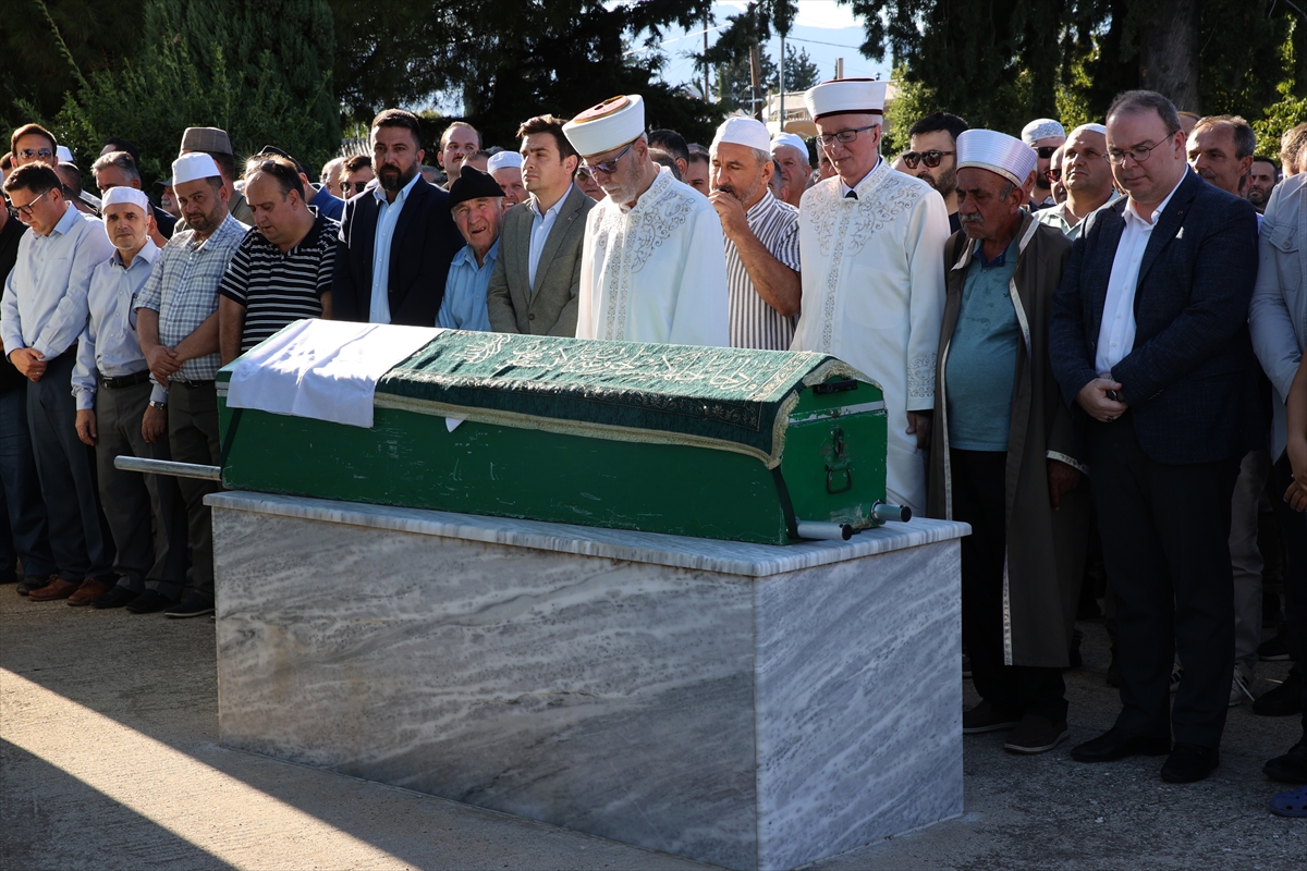 Gümülcine Müftüsü İbrahim Şerif'in eşi Celile Şerif defnedildi