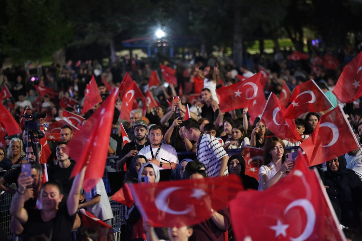 Jandarma Bandosu Kayseri'de milli ezgilerle sahne aldı