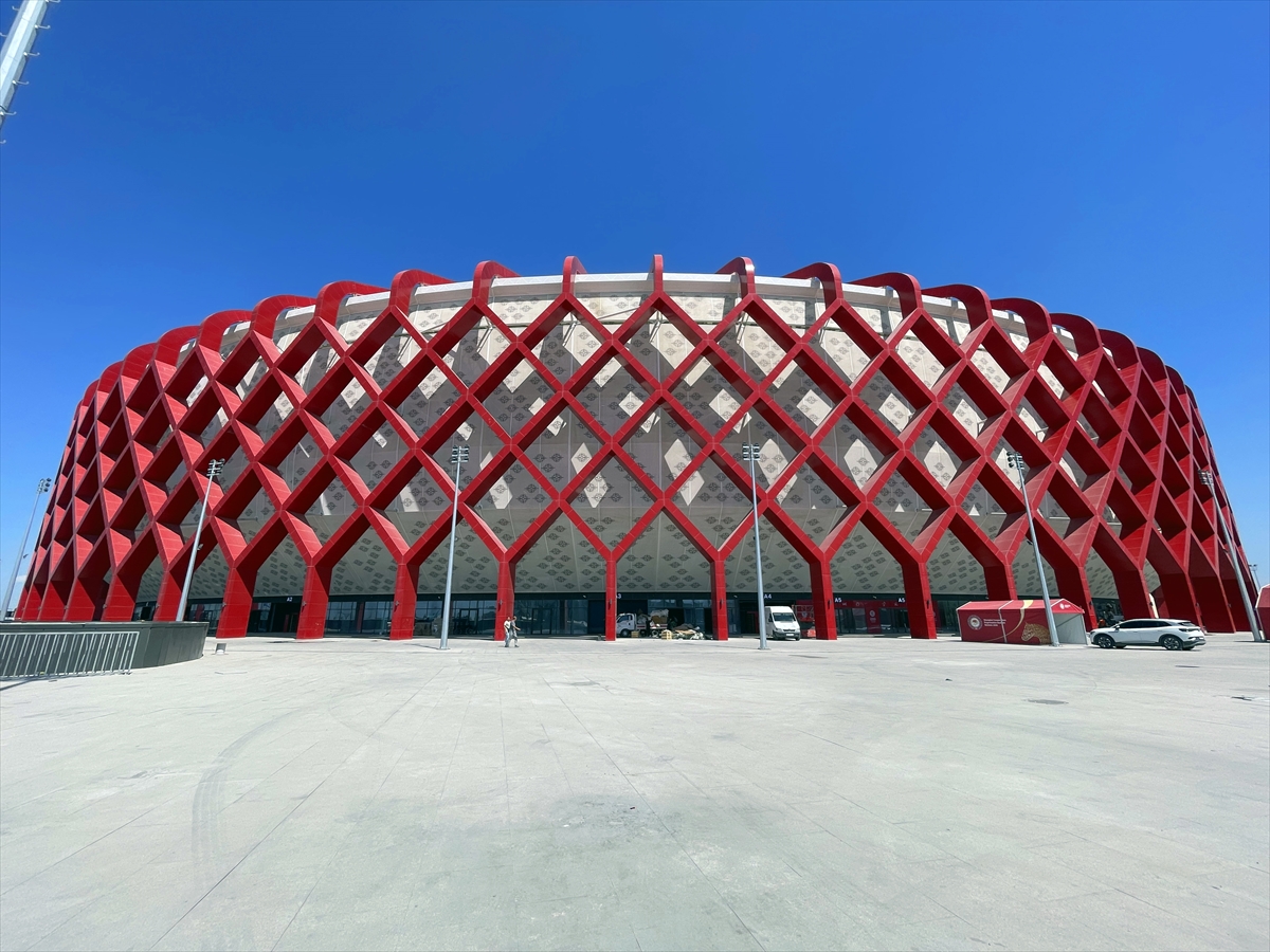 51 bin kişilik stadyumun inşası tamamlandı