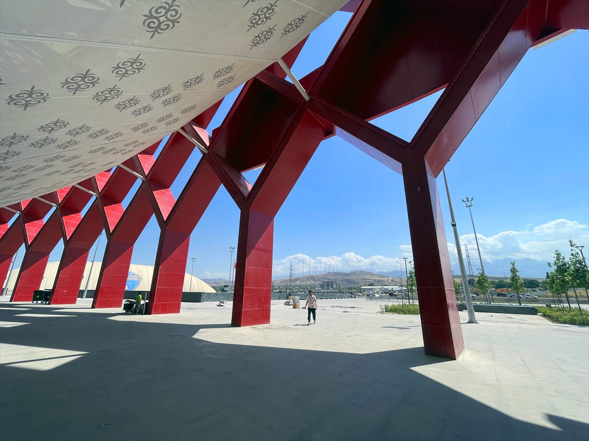51 bin kişilik stadyumun inşası tamamlandı