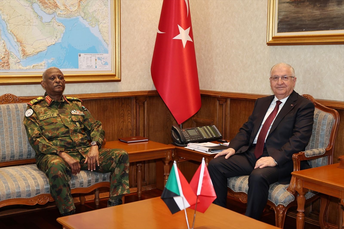 Bakan Güler: Sudan Genelkurmay Başkanı el-Atta'yı kabul etti