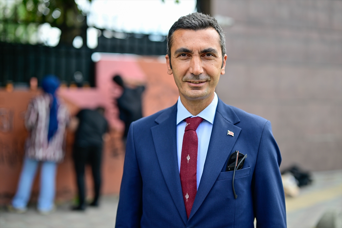 Dr. Temel Kılınçlı: Yurt duvarları afet bilinci için renklendirildi