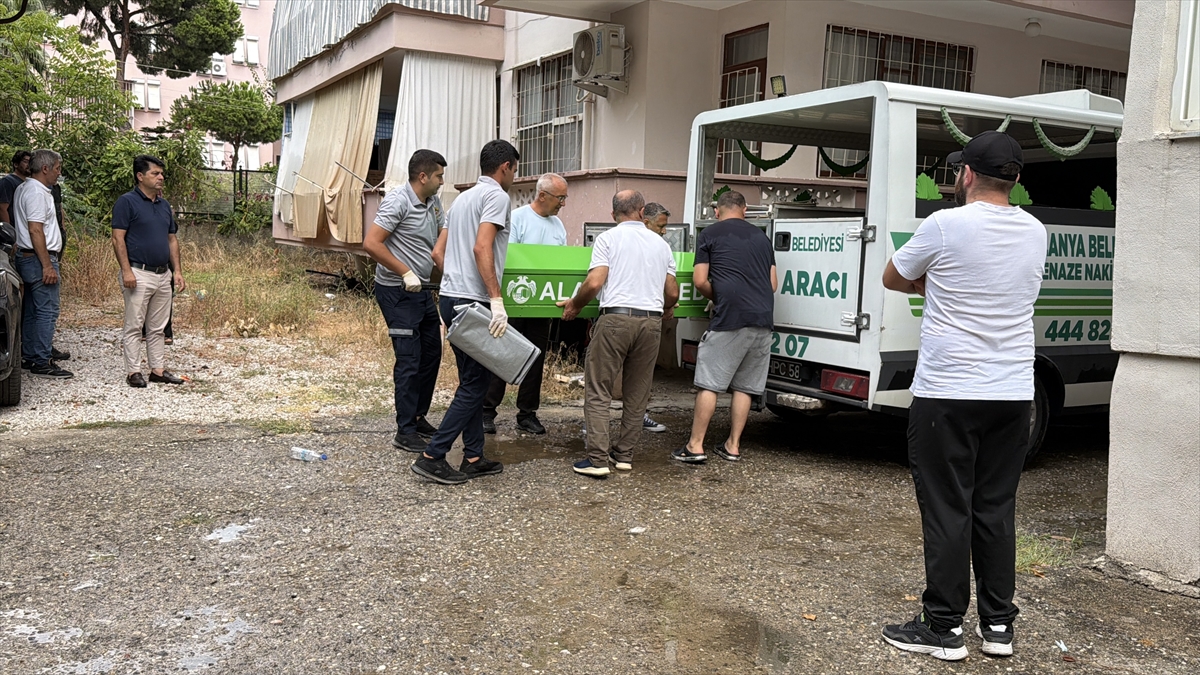 Alanya'da 82 yaşındaki Ayşe Sevindi balkondan düşerek öldü