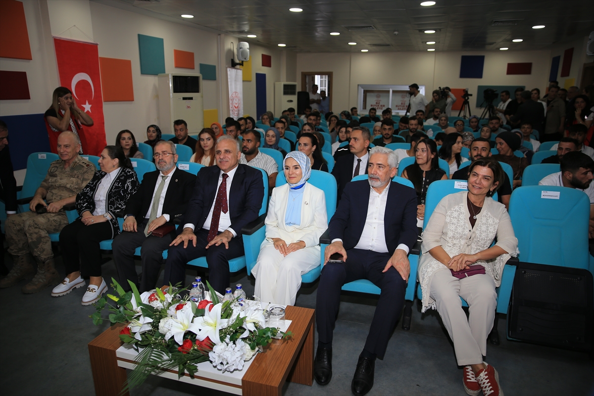 Bakan Göktaş: Evlilik kredisi alanlara TOKİ'de kontenjan