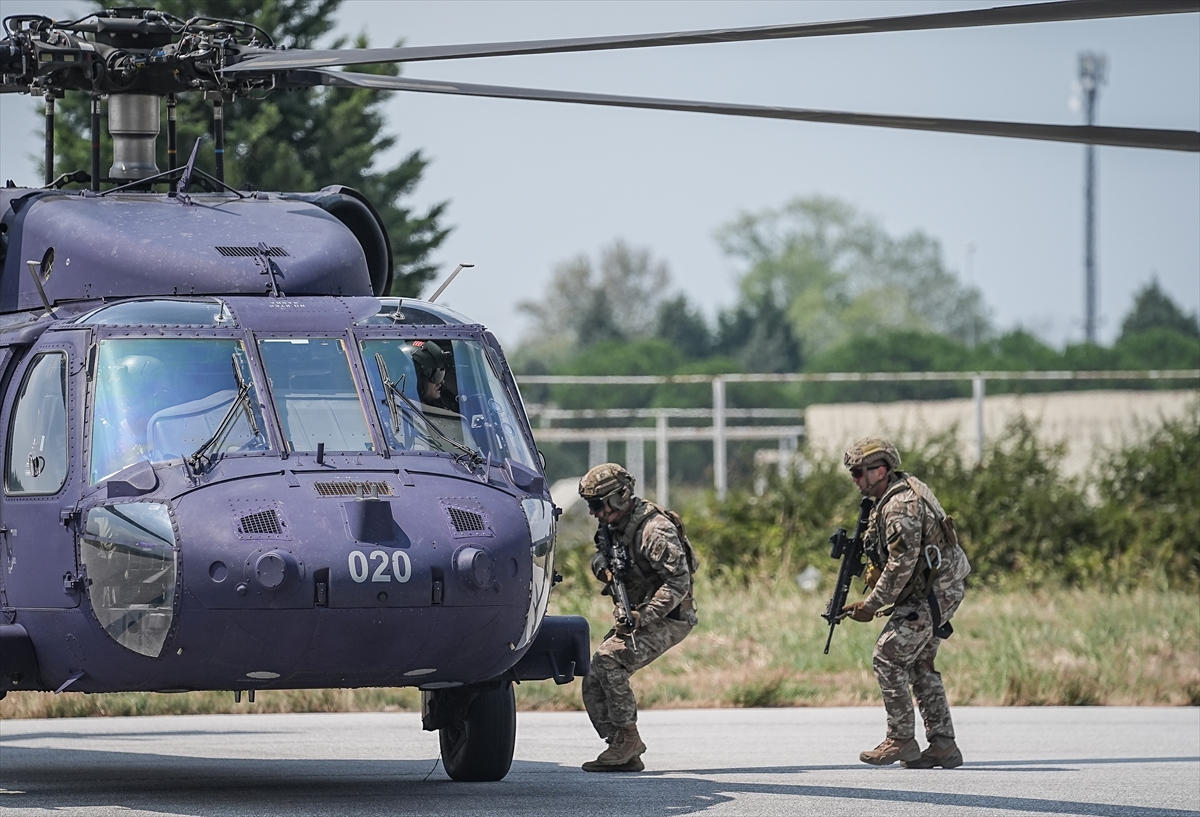 Yalova Hava Harp Okulu'nda geleceğin pilot adayları yetişiyor