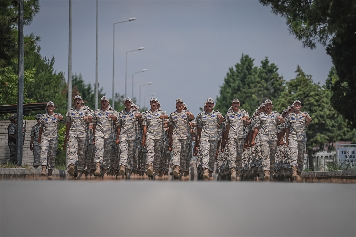Yalova Hava Harp Okulu'nda geleceğin pilot adayları yetişiyor