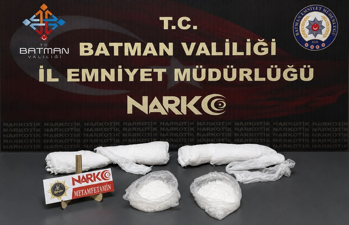 Batman'da alçıya gizlenmiş uyuşturucuyla yakalanan zanlı tutuklandı