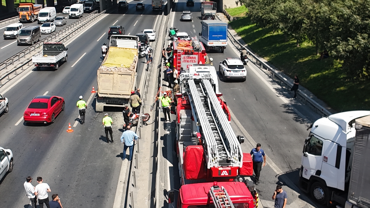 Bahçelievler'de hafriyat kamyonunun altında kalan motosikletin sürücüsü yaşamını yitirdi