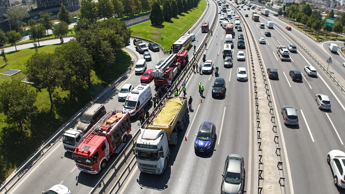 Bahçelievler'de hafriyat kamyonunun altında kalan motosikletin sürücüsü yaşamını yitirdi