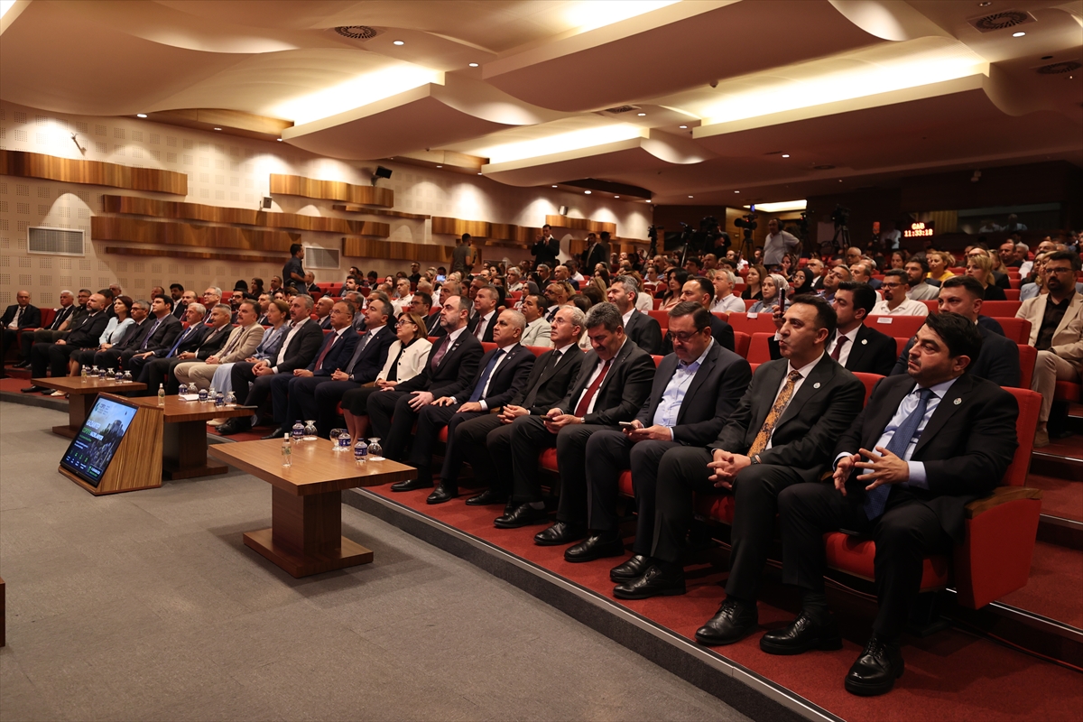 Bakan Yardımcısı Demiralp: Yeşil dönüşüm sanayi için önemli